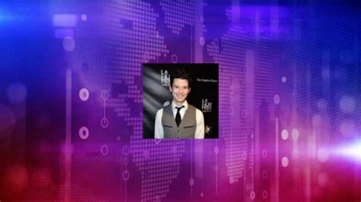 Bryan Dechart Net Worth